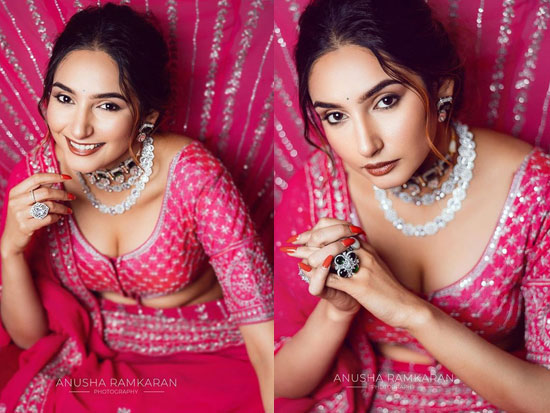Pretty Poses Of Ragini Dwivedi In Pink